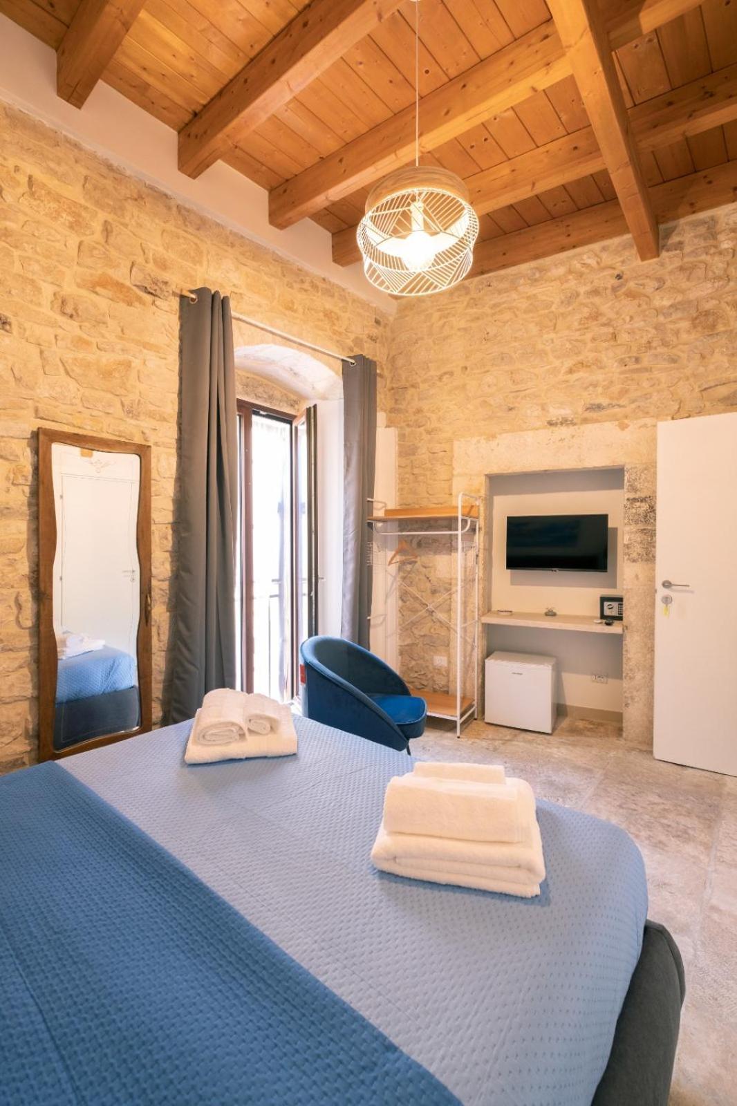 Palazzo Rizzi Dimora Dei Templari Hotel Bitetto Екстериор снимка