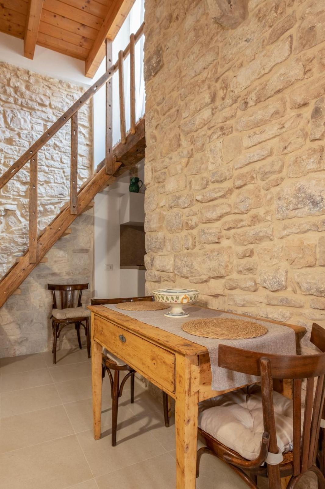 Palazzo Rizzi Dimora Dei Templari Hotel Bitetto Екстериор снимка