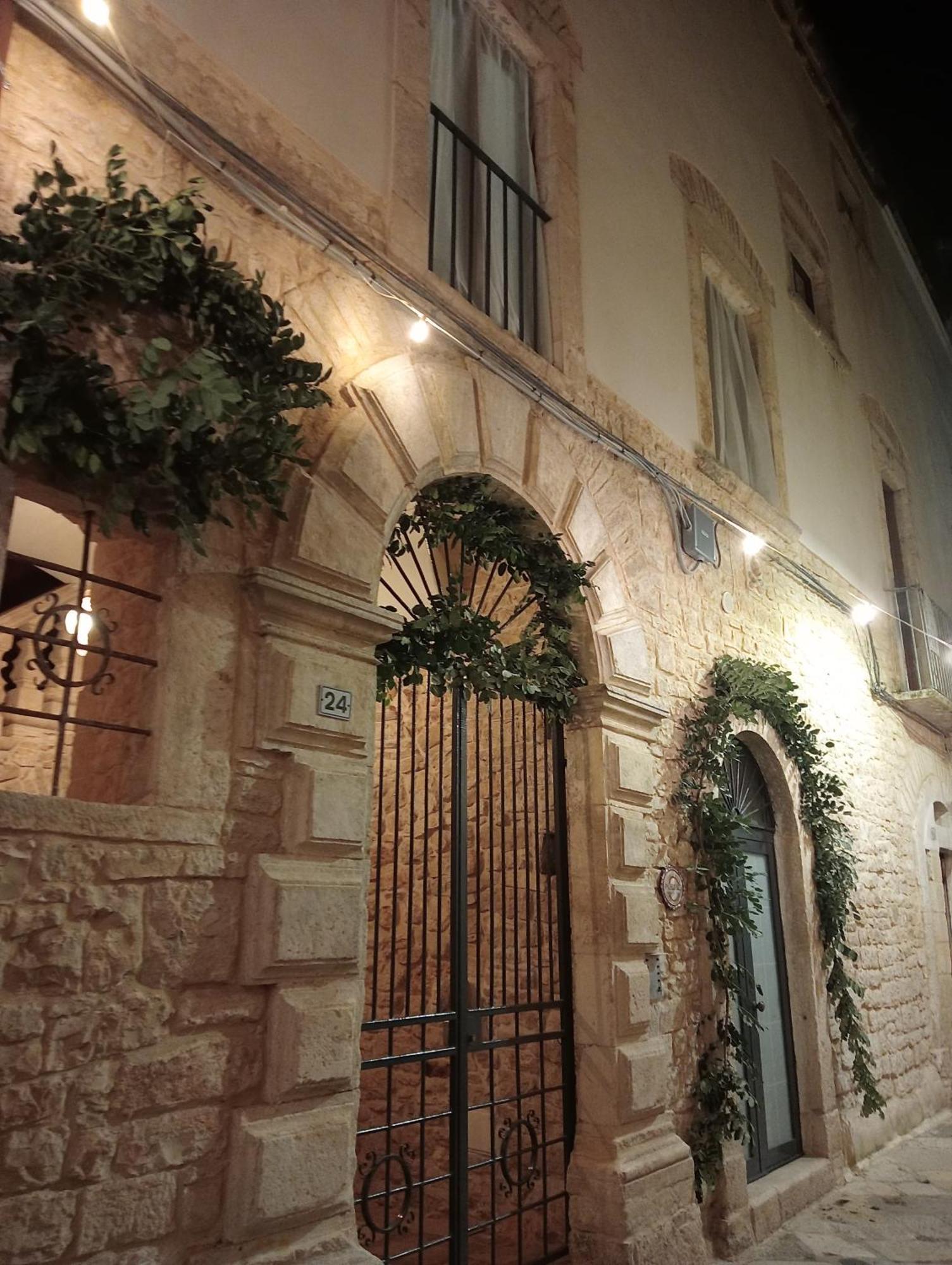 Palazzo Rizzi Dimora Dei Templari Hotel Bitetto Екстериор снимка
